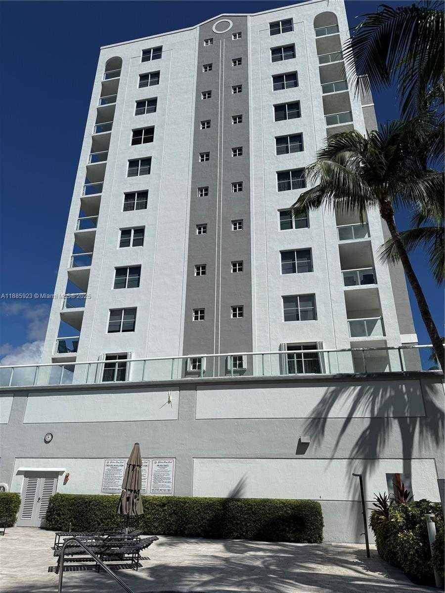 Small Image of 17050 NORTH BAY RD #406, Sunny Isles Beach Number 3