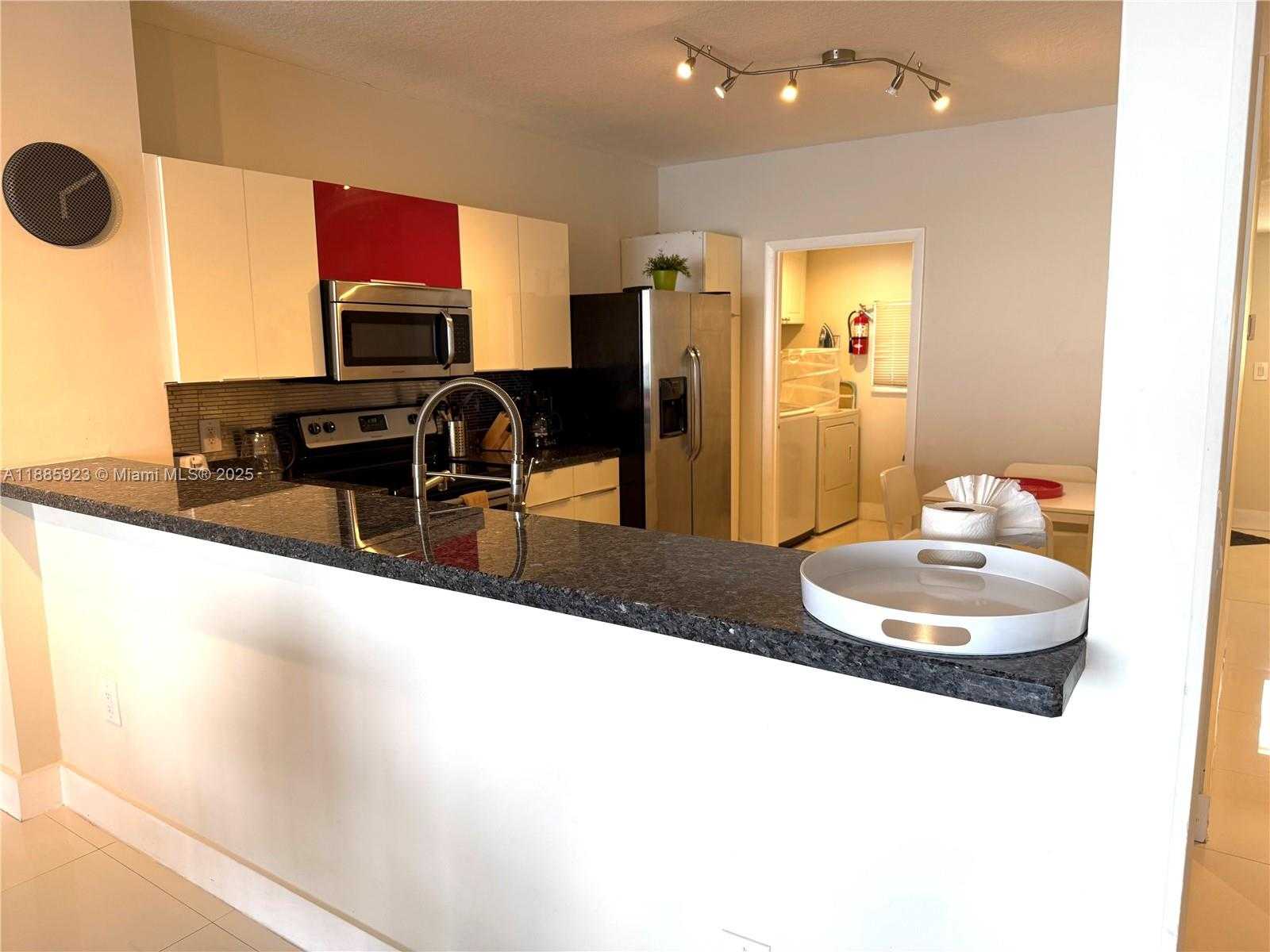 Small Image of 17050 NORTH BAY RD #406, Sunny Isles Beach Number 6