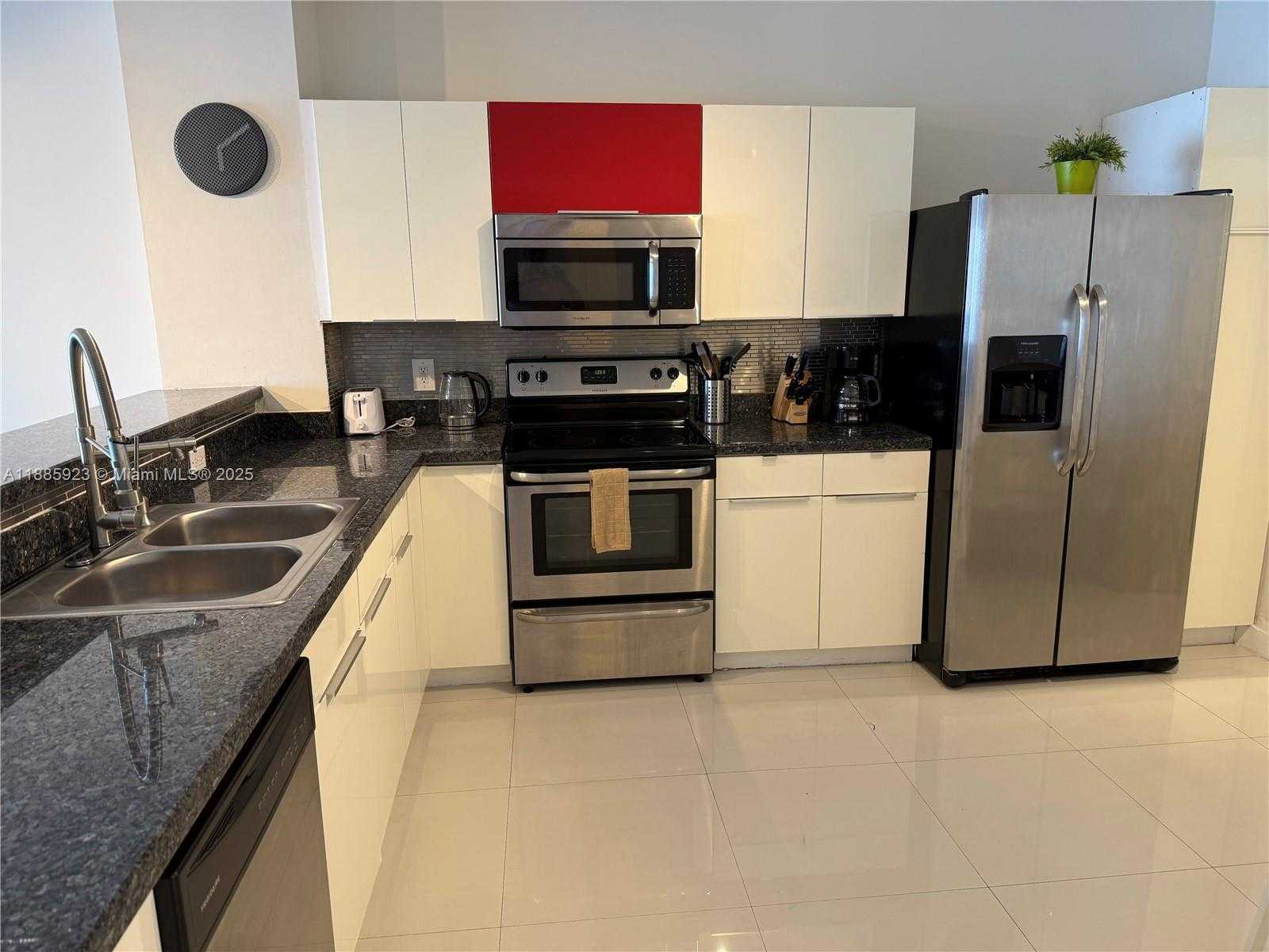 Small Image of 17050 NORTH BAY RD #406, Sunny Isles Beach Number 7