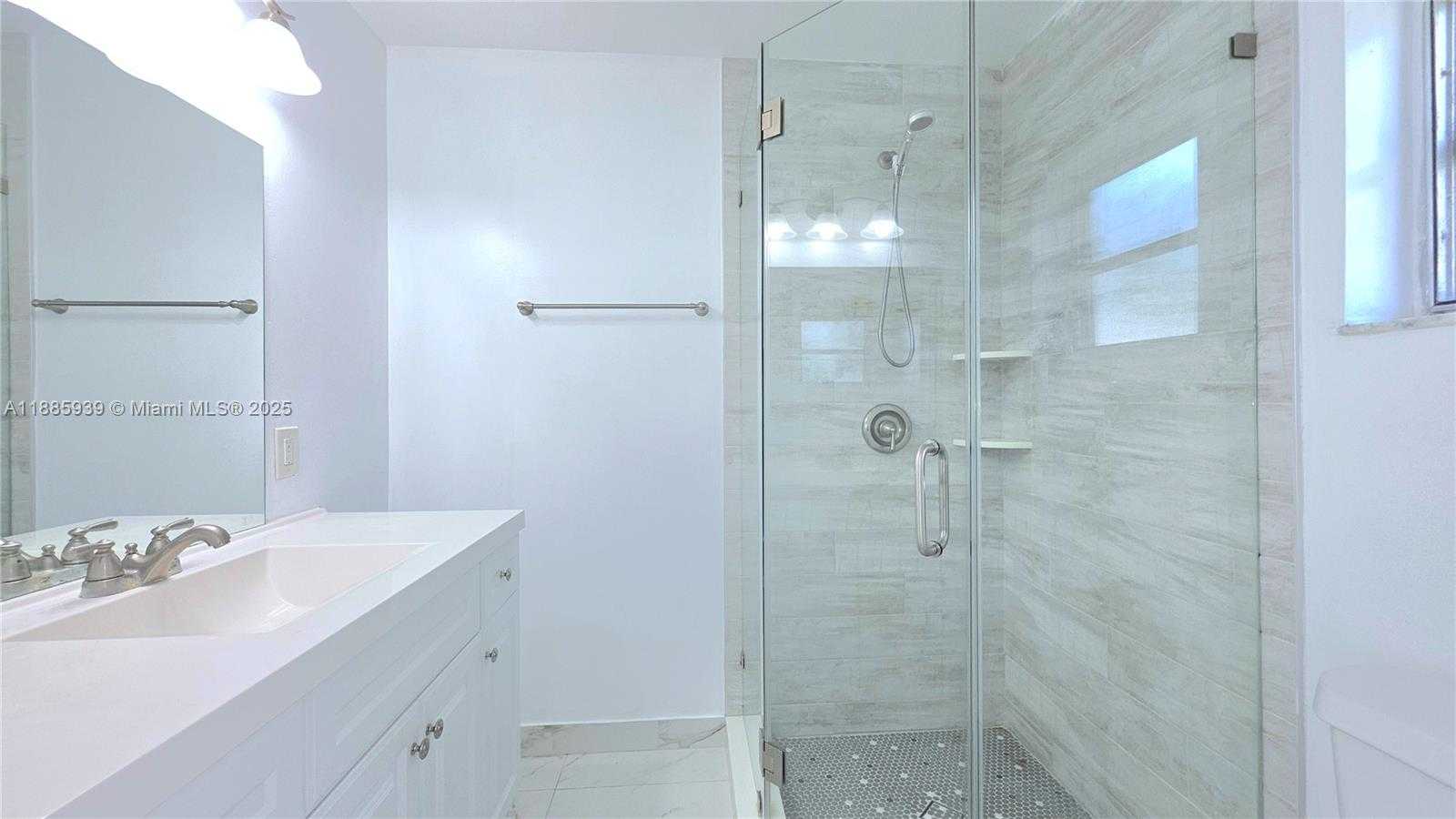 Small Image of 5300 SOUTH WEST 7TH CT, Margate Number 12