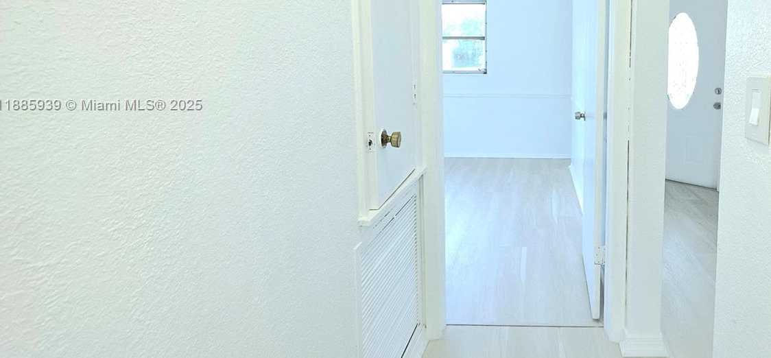 Small Image of 5300 SOUTH WEST 7TH CT, Margate Number 13