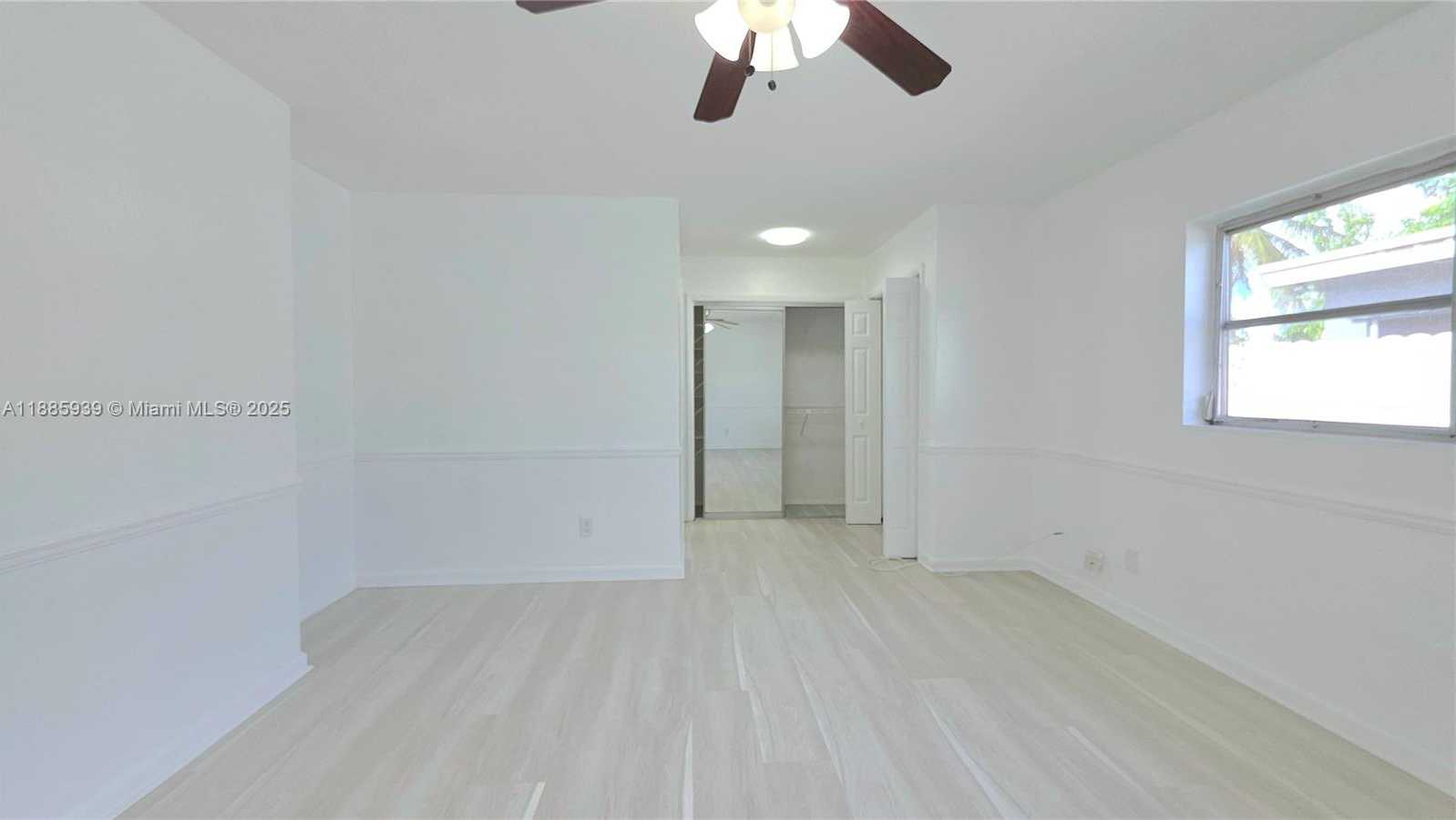 Small Image of 5300 SOUTH WEST 7TH CT, Margate Number 17
