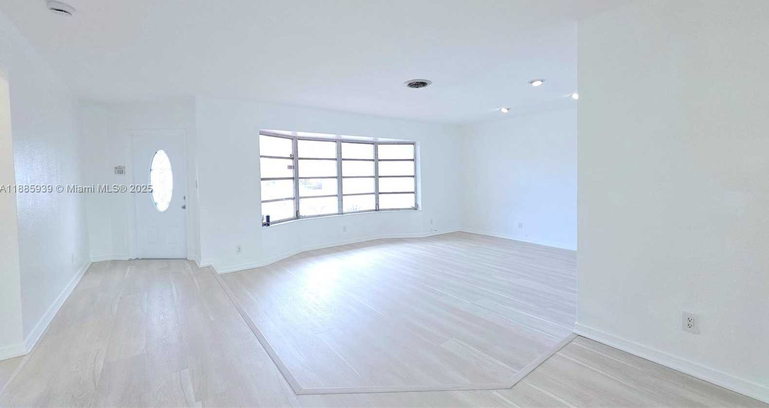 Small Image of 5300 SOUTH WEST 7TH CT, Margate Number 2
