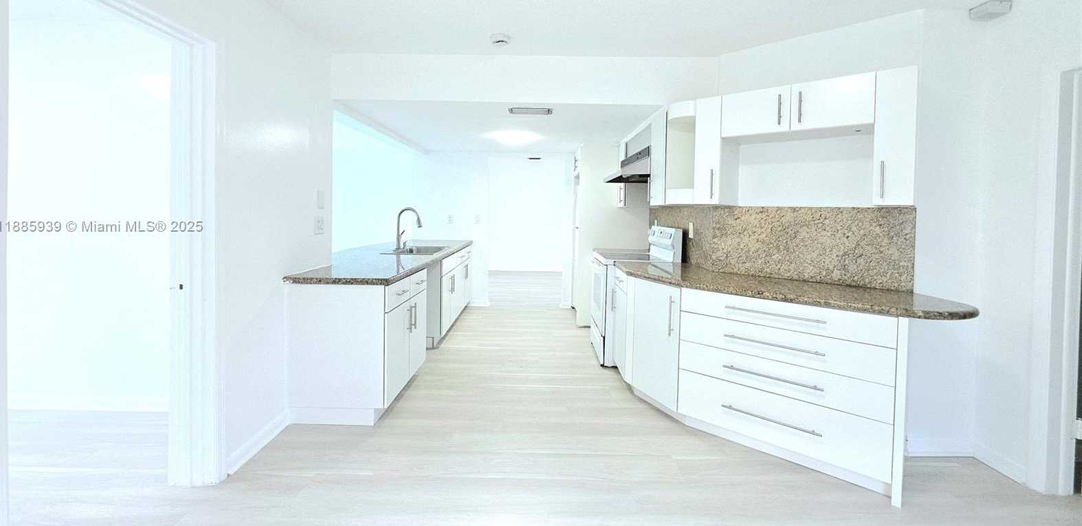 Small Image of 5300 SOUTH WEST 7TH CT, Margate Number 6