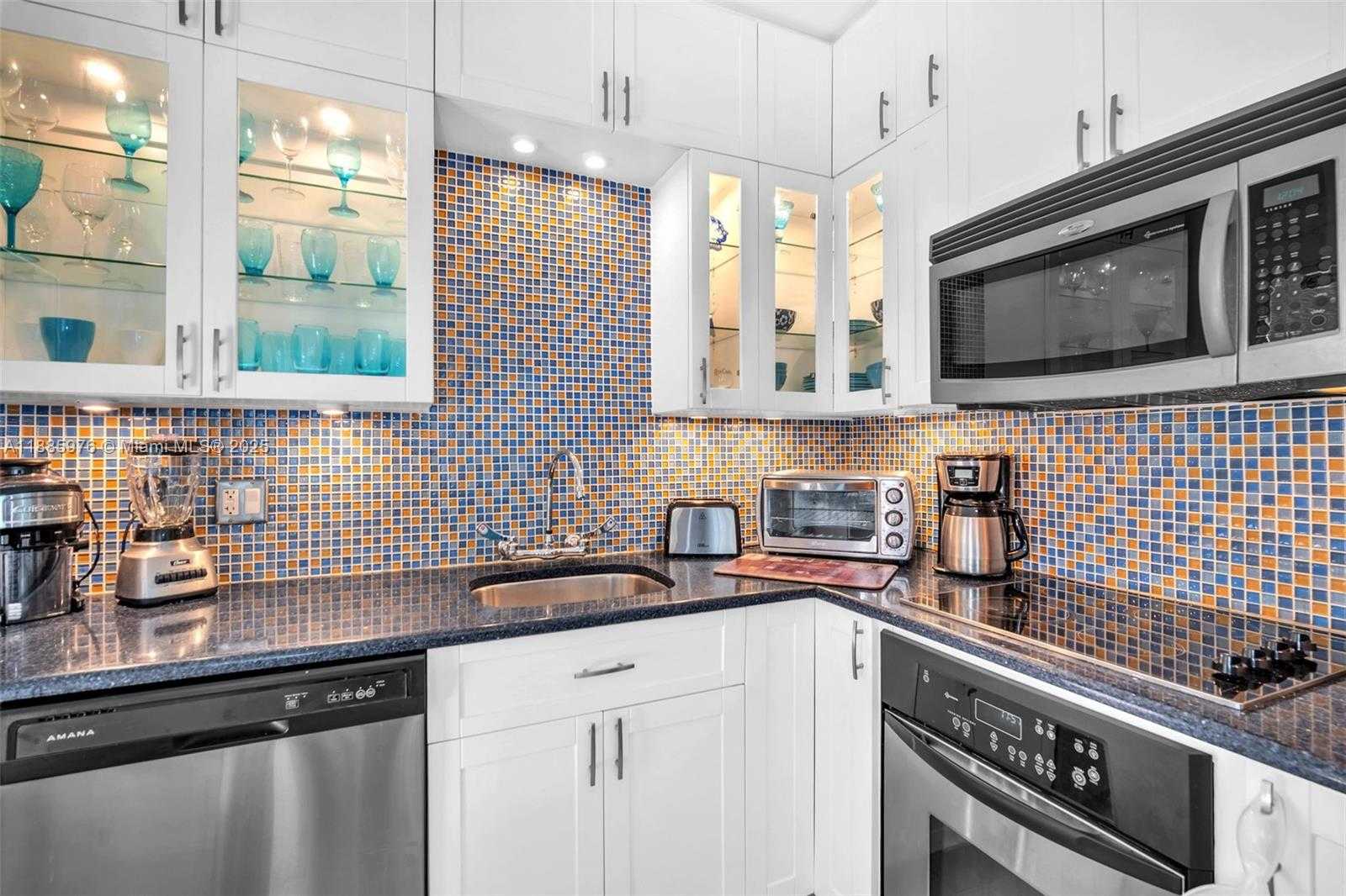 Small Image of 1535 JACKSON ST #1535, Hollywood Number 11