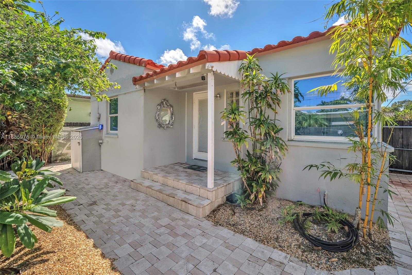Small Image of 1535 JACKSON ST #1535, Hollywood Number 16