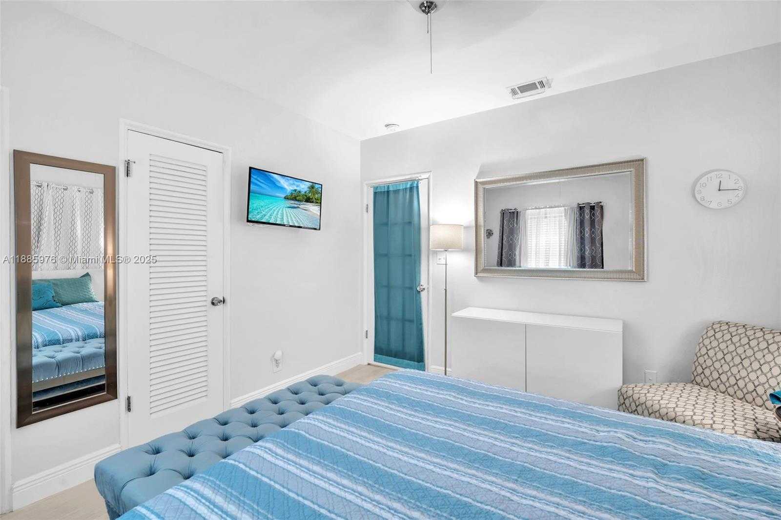Small Image of 1535 JACKSON ST #1535, Hollywood Number 24