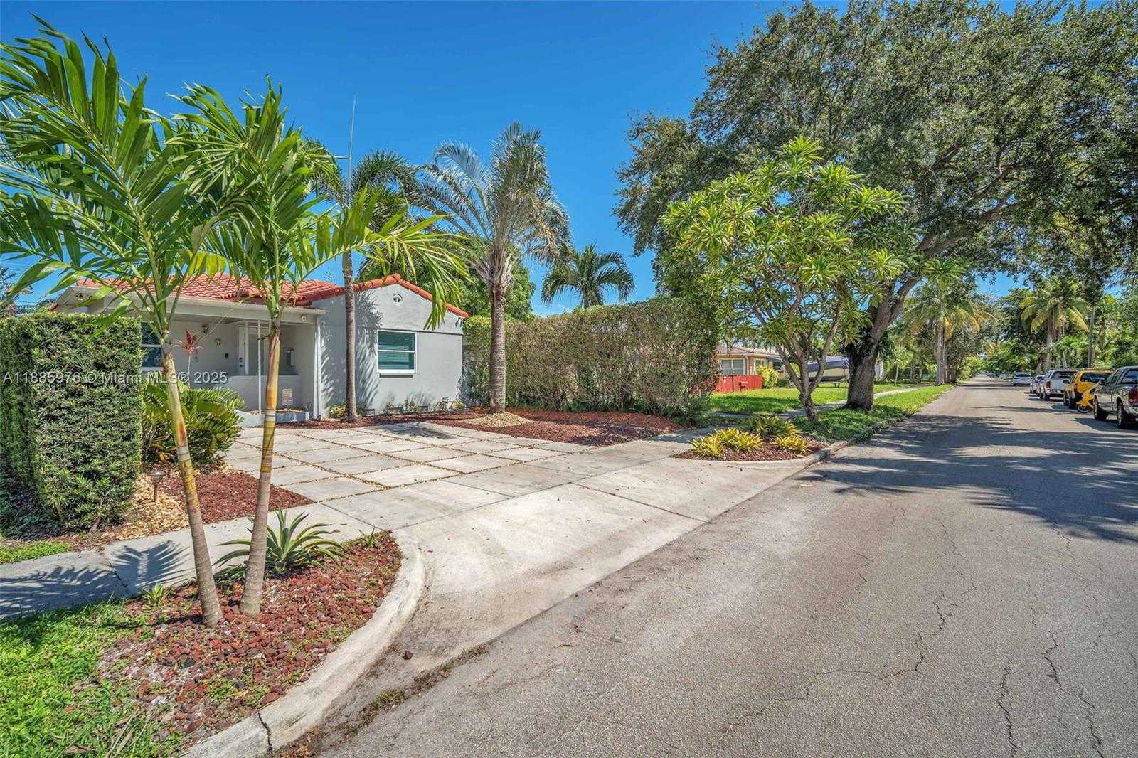 Small Image of 1535 JACKSON ST #1535, Hollywood Number 27