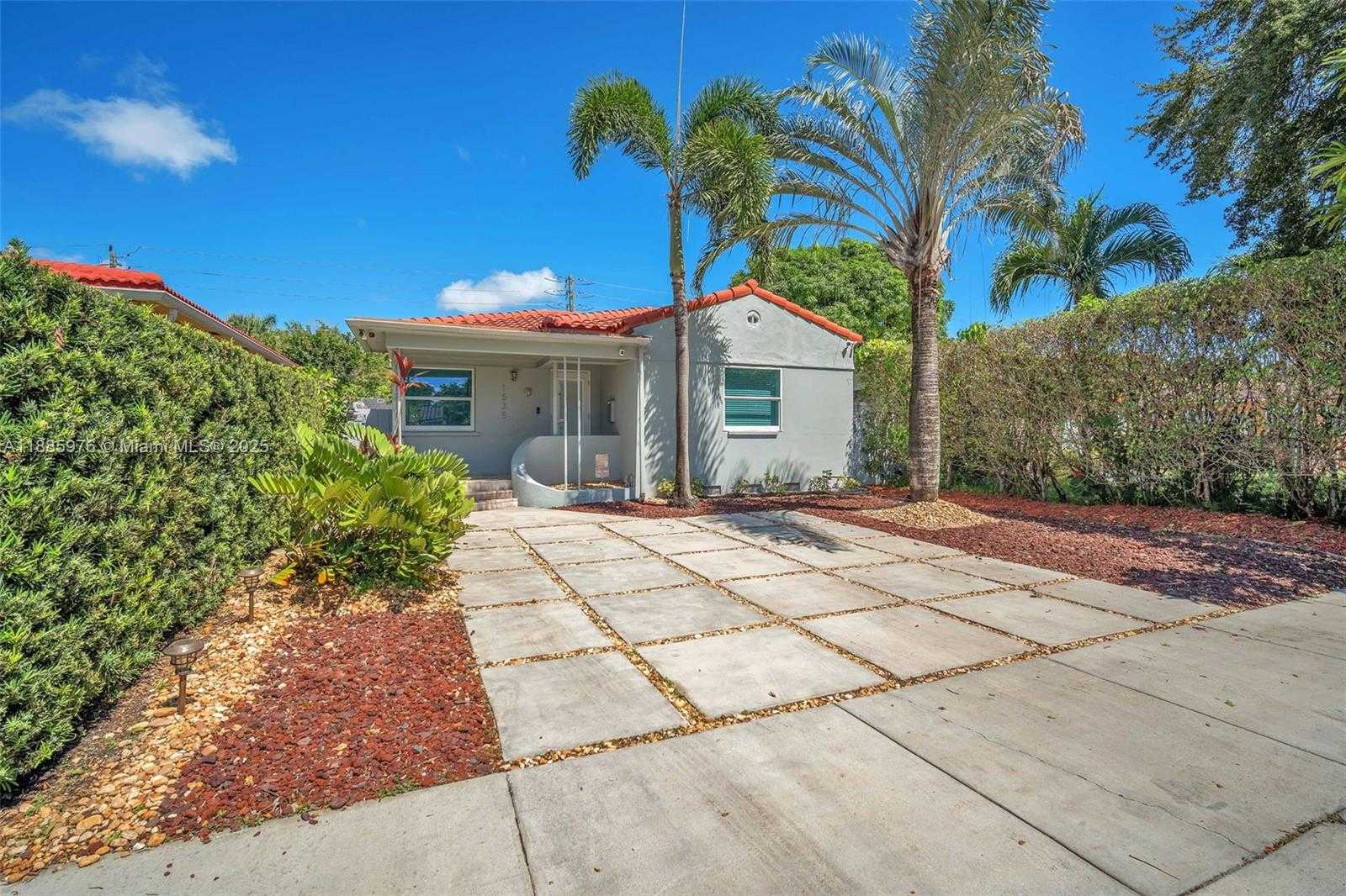 Small Image of 1535 JACKSON ST #1535, Hollywood Number 3