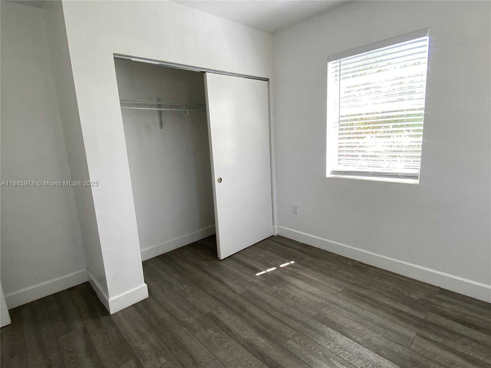 Small Image of 9025 HARDING AVE #4, Surfside Number 13
