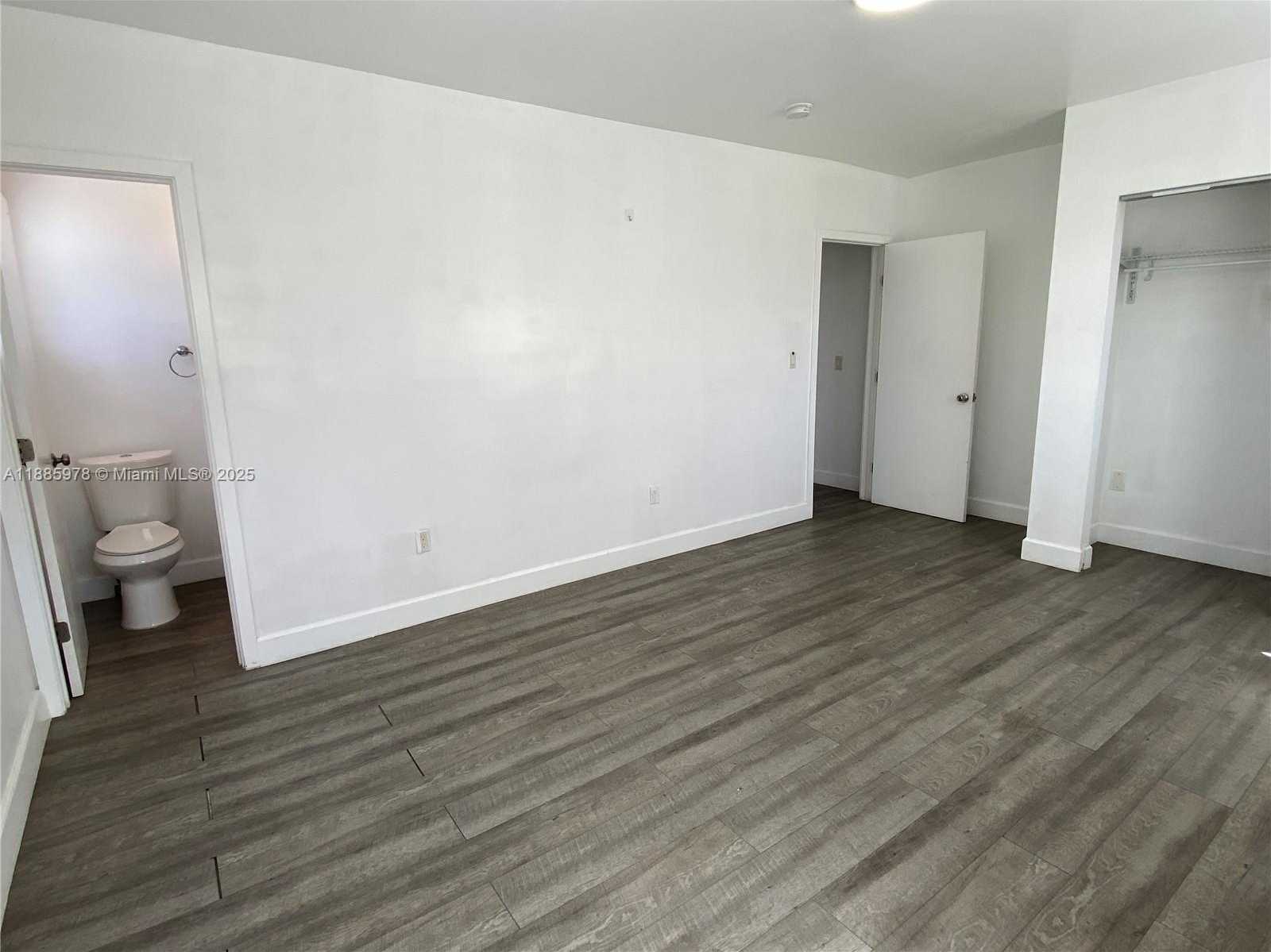 Small Image of 9025 HARDING AVE #4, Surfside Number 14
