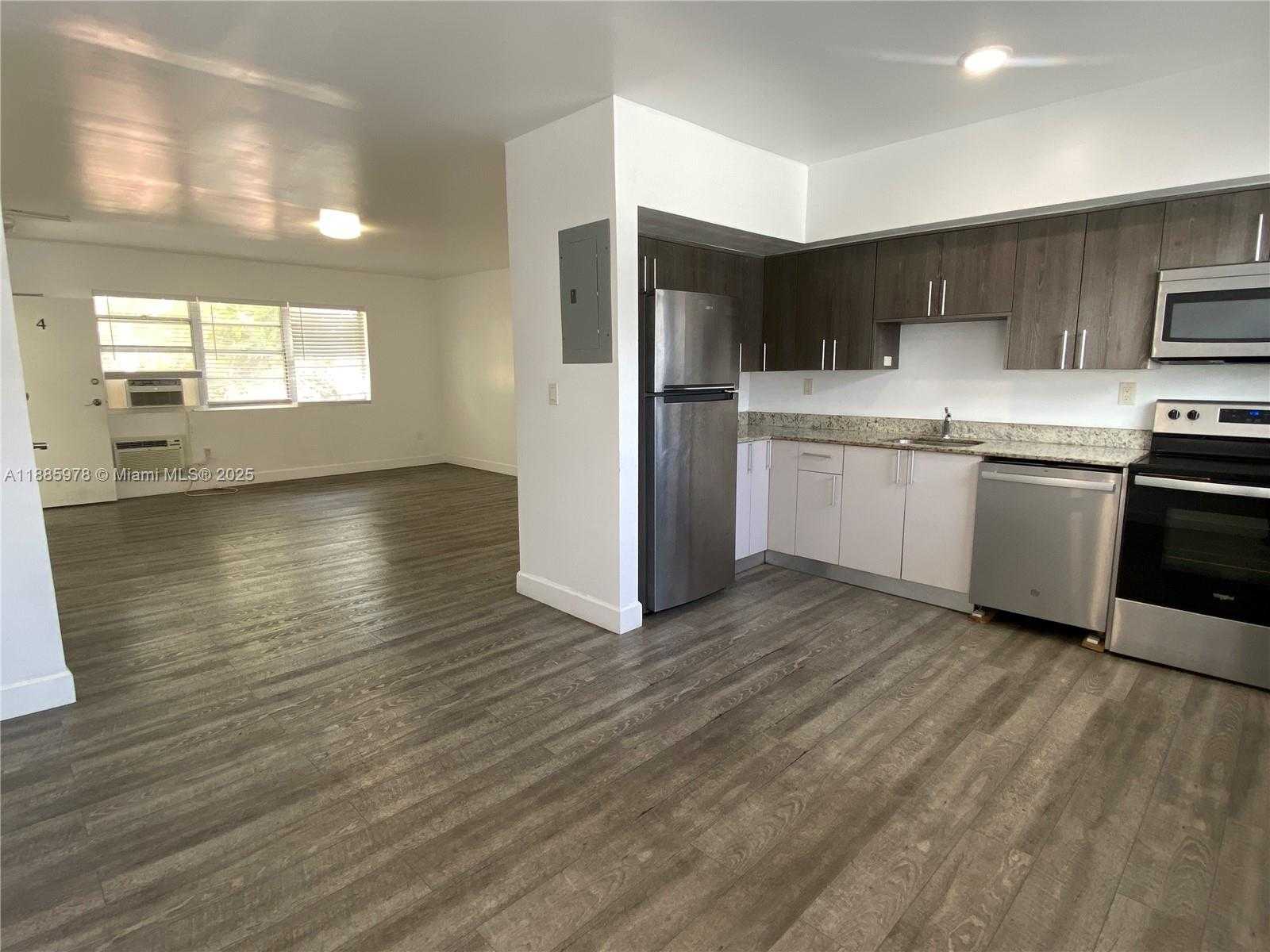 Small Image of 9025 HARDING AVE #4, Surfside Number 8
