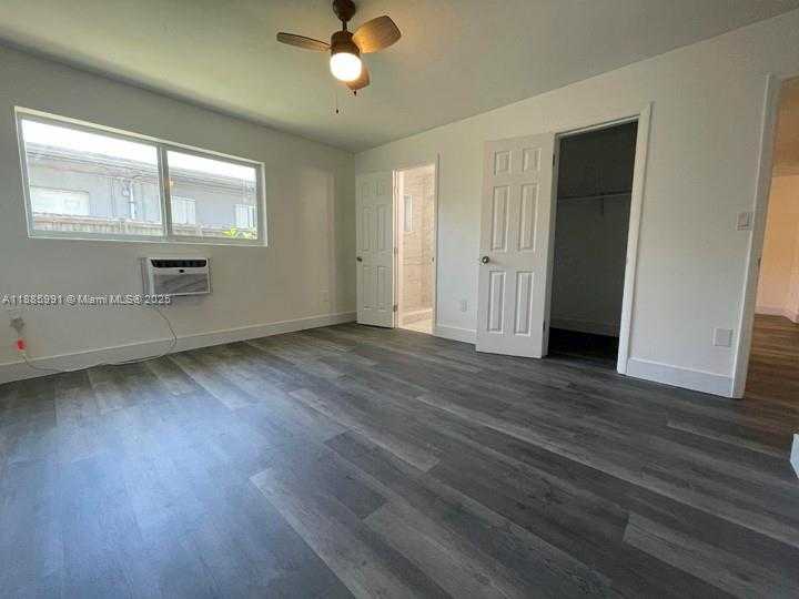 Small Image of 1283 NORTH EAST 109TH ST #2, Miami Number 11
