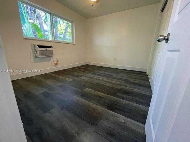 Small Image of 1283 NORTH EAST 109TH ST #2, Miami Number 15