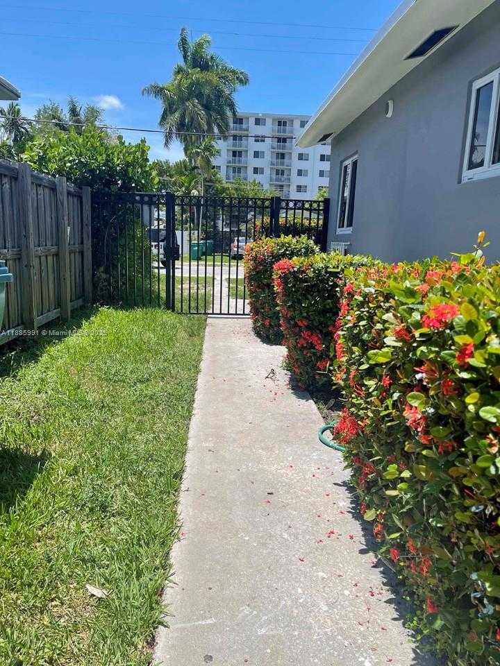 Small Image of 1283 NORTH EAST 109TH ST #2, Miami Number 18