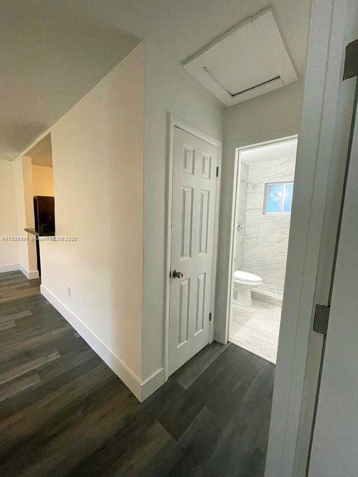 Small Image of 1283 NORTH EAST 109TH ST #2, Miami Number 9