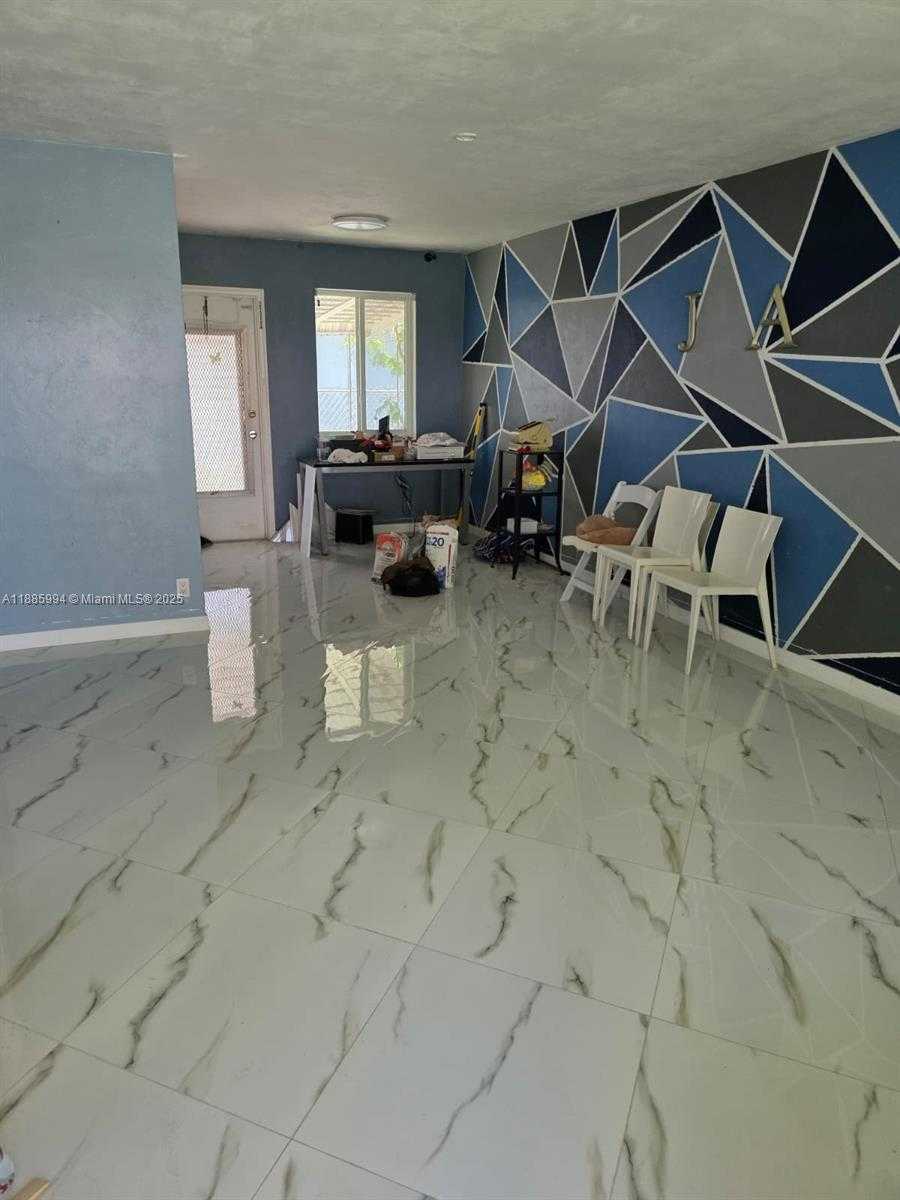 Small Image of 2312 VAN BUREN ST #9, Hollywood Number 12