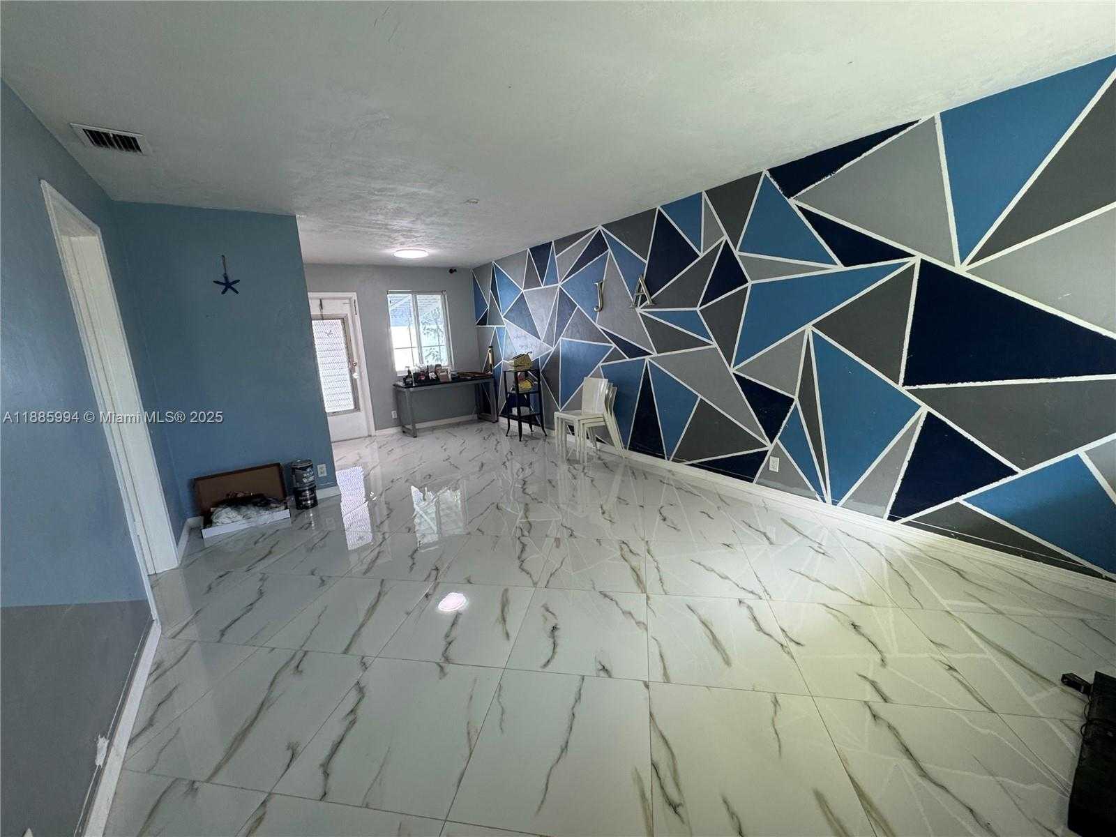 Small Image of 2312 VAN BUREN ST #9, Hollywood Number 3