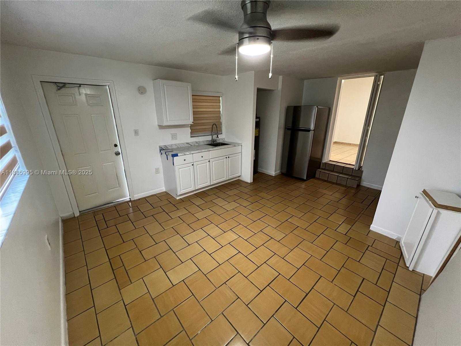 Small Image of 200 WEST 53RD TER #A, Hialeah Number 2