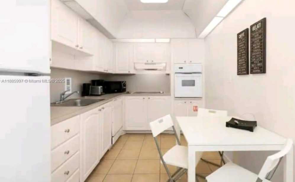 Small Image of 3901 SOUTH OCEAN DR #C2Z, Hollywood Number 10