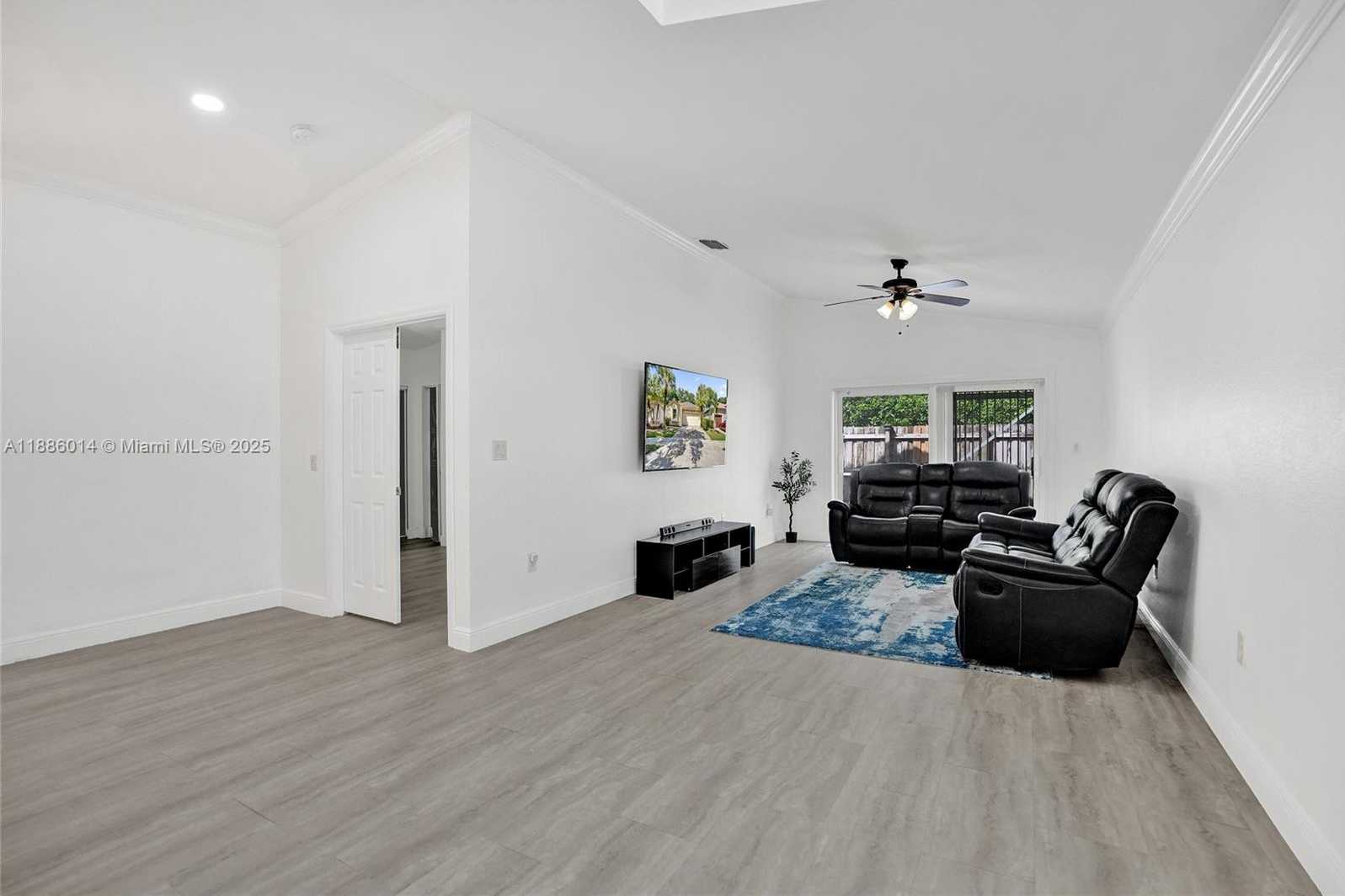 Small Image of 4161 SAPPHIRE TER, Weston Number 8