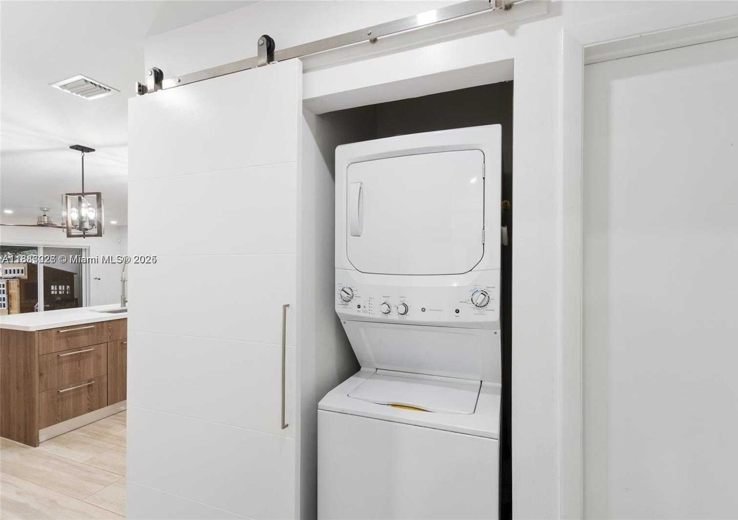 Small Image of 8336 DUNDEE TER, Miami Lakes Number 7