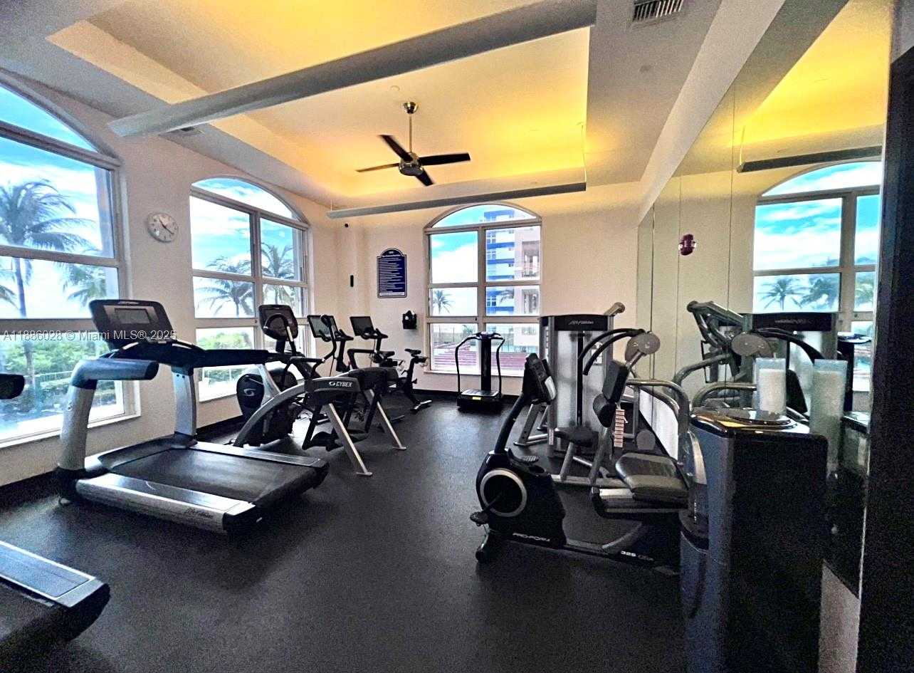 Small Image of 2080 SOUTH OCEAN DR #PH6, Hallandale Beach Number 12
