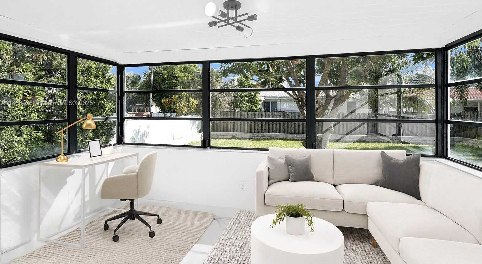 Small Image of 9173 BYRON AVE, Surfside Number 7