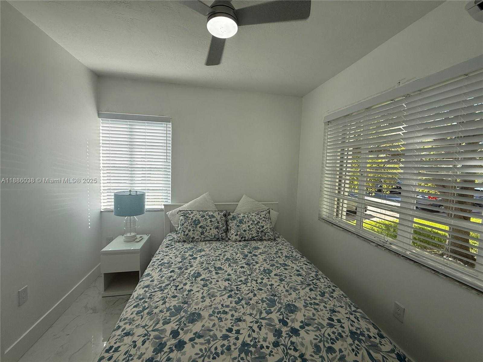 Small Image of 8340 CRESPI BLVD #18, Miami Beach Number 14
