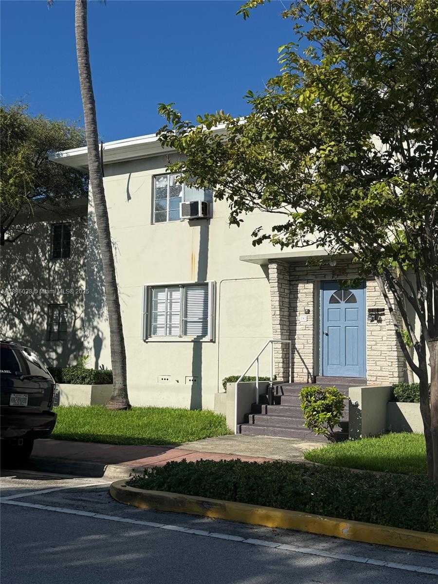 Small Image of 8340 CRESPI BLVD #18, Miami Beach Number 2