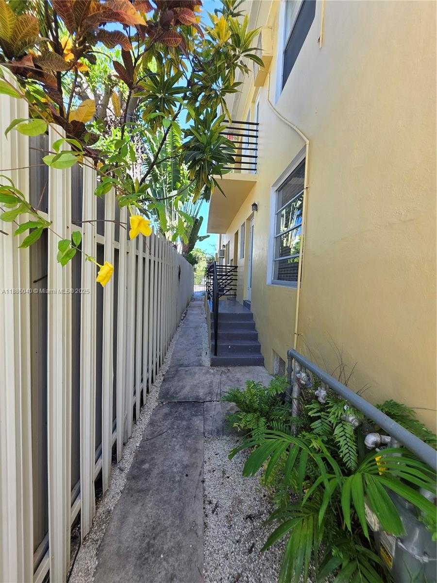 Small Image of 8024 HARDING AVE #1, Miami Beach Number 31