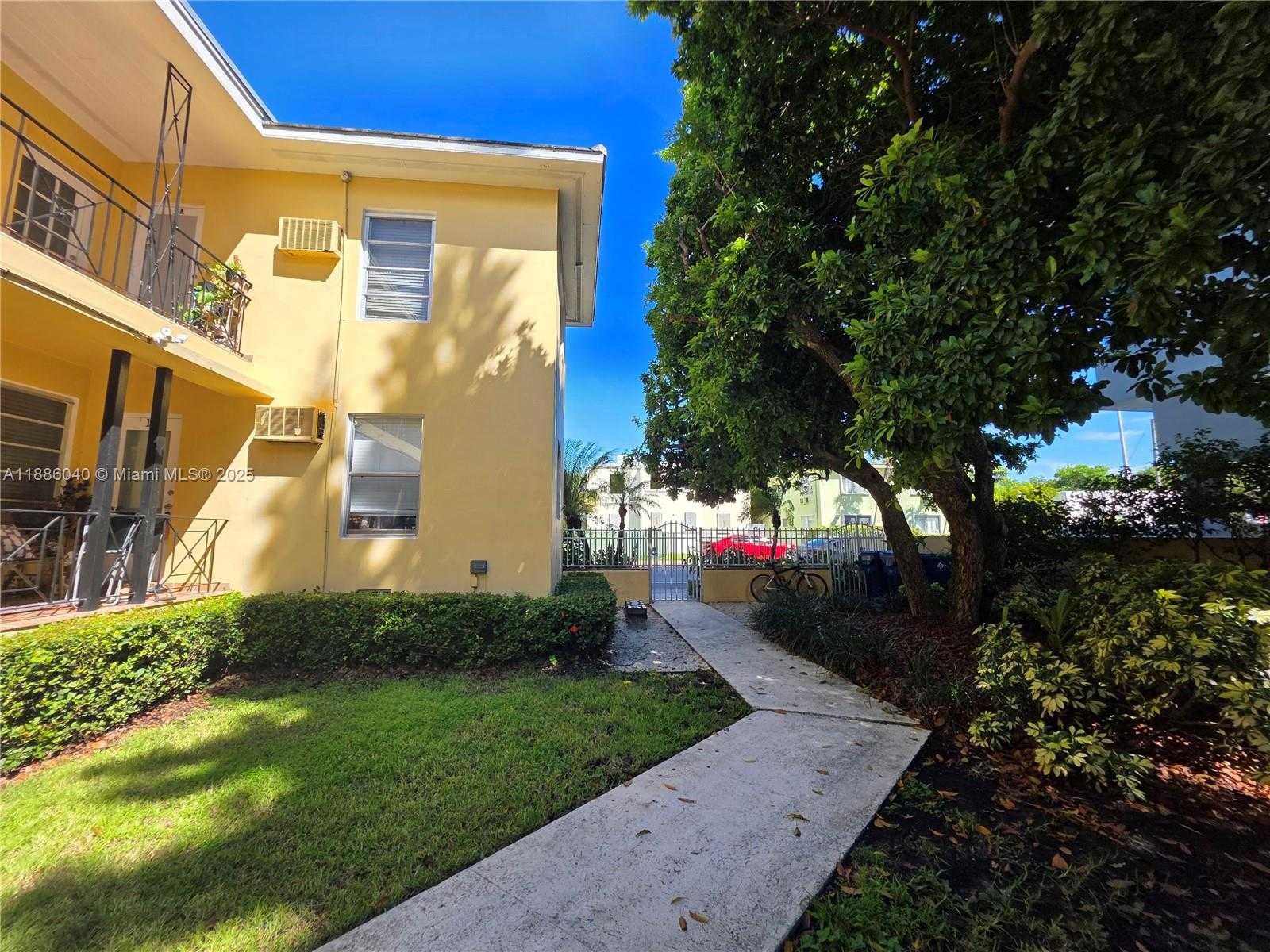 Small Image of 8024 HARDING AVE #1, Miami Beach Number 35
