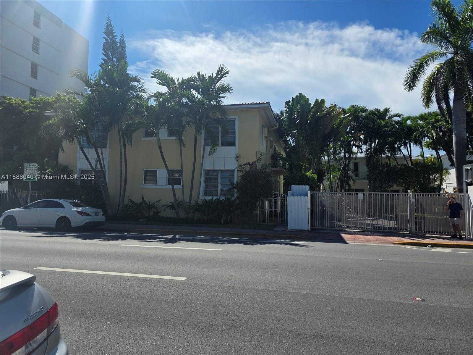 Small Image of 8024 HARDING AVE #1, Miami Beach Number 36
