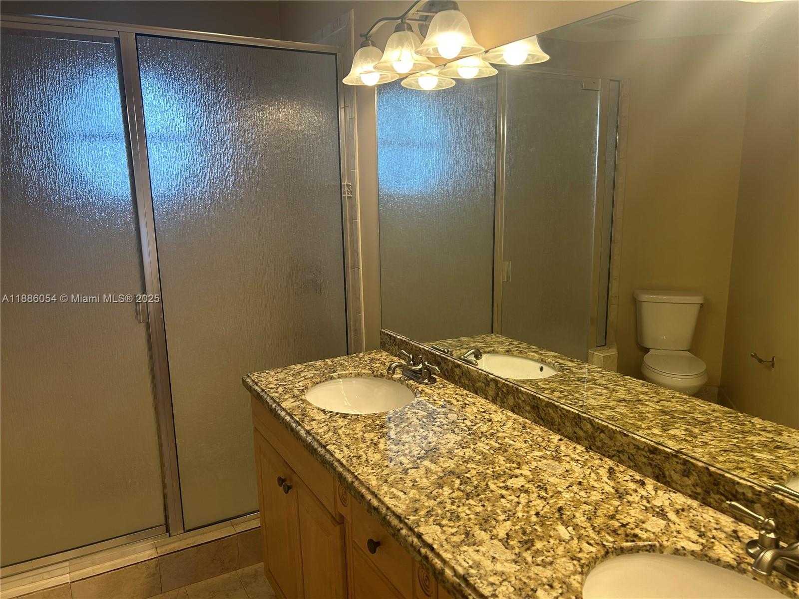Small Image of 2939 MYRTLE OAK CIR, Davie Number 14