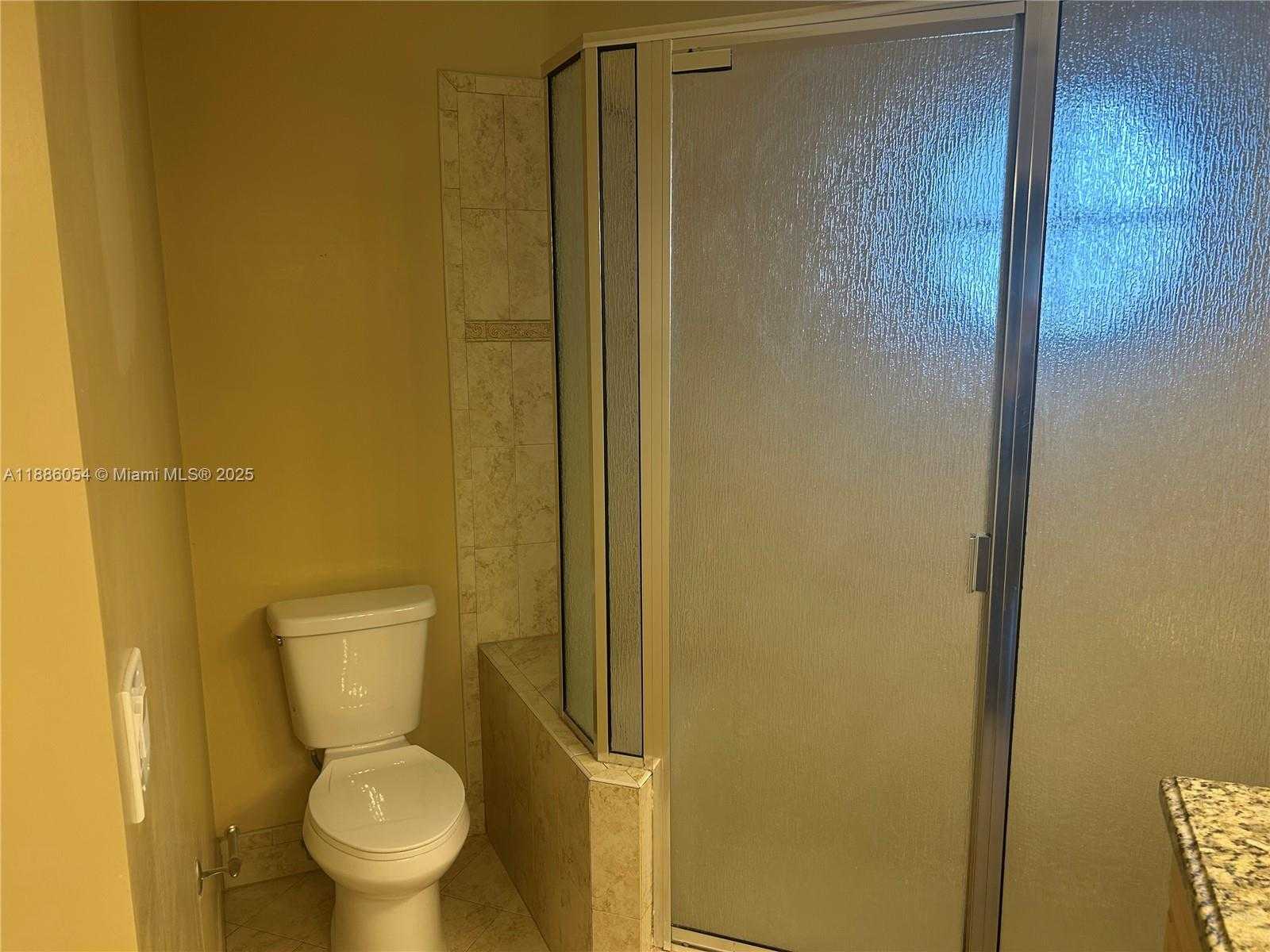 Small Image of 2939 MYRTLE OAK CIR, Davie Number 15