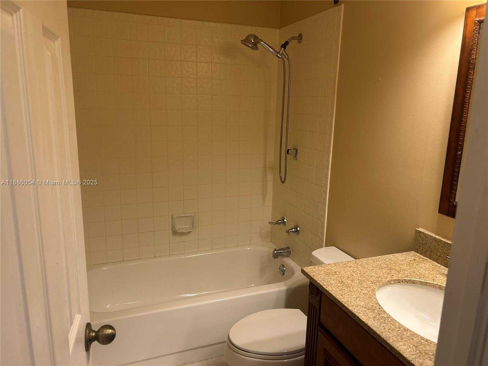 Small Image of 2939 MYRTLE OAK CIR, Davie Number 21