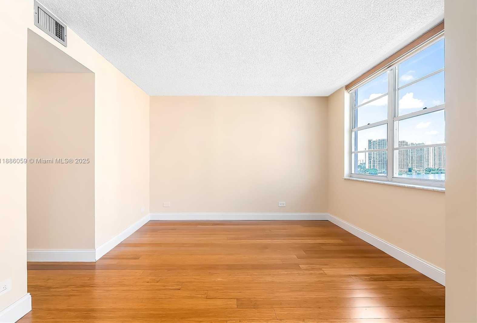 Small Image of 250 174TH ST #1008, Sunny Isles Beach Number 13