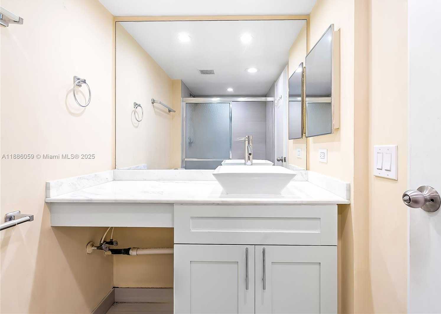 Small Image of 250 174TH ST #1008, Sunny Isles Beach Number 27