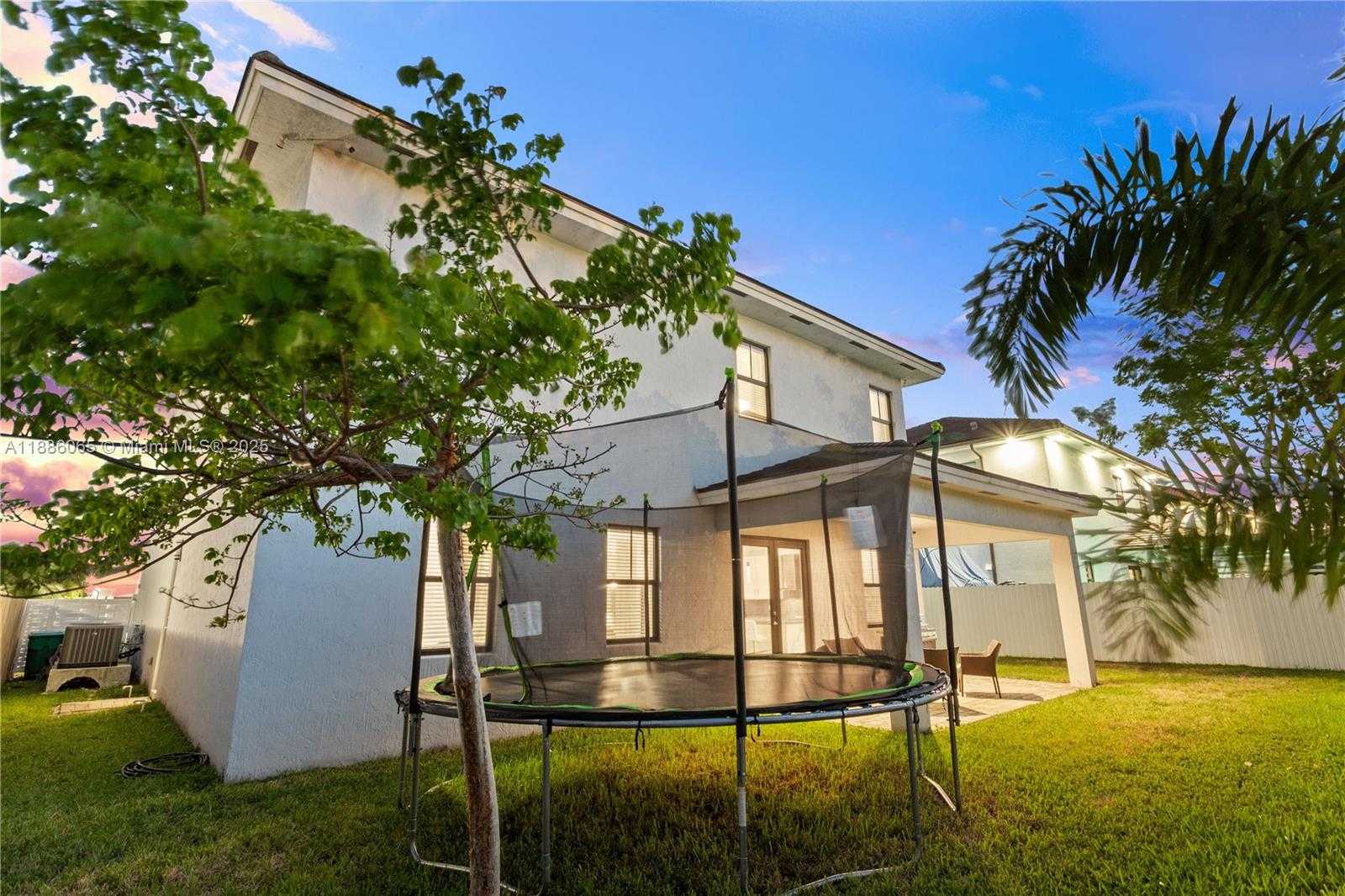 Small Image of 14841 SOUTH WEST 39TH TER, Miami Number 10