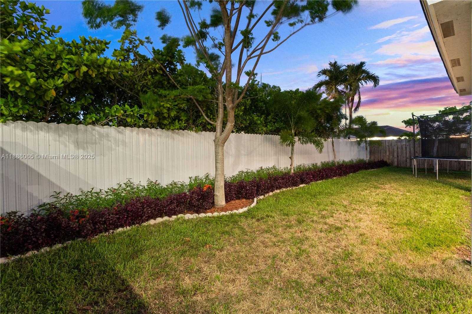 Small Image of 14841 SOUTH WEST 39TH TER, Miami Number 11