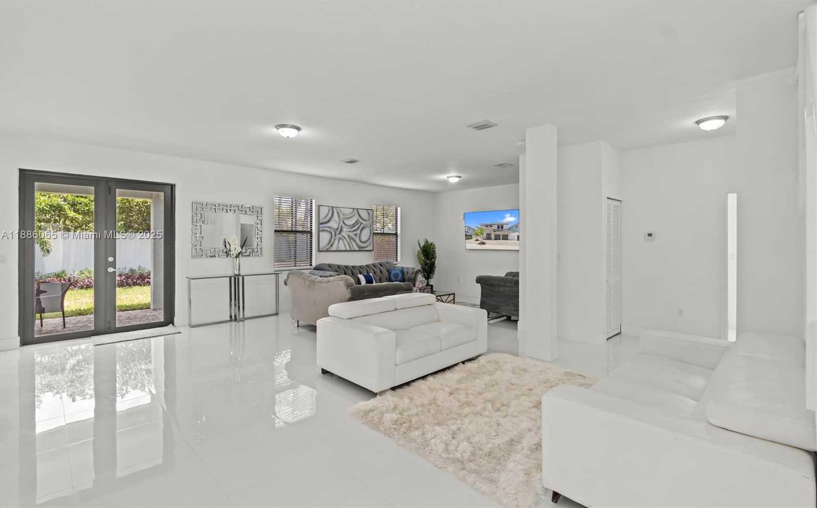 Small Image of 14841 SOUTH WEST 39TH TER, Miami Number 21