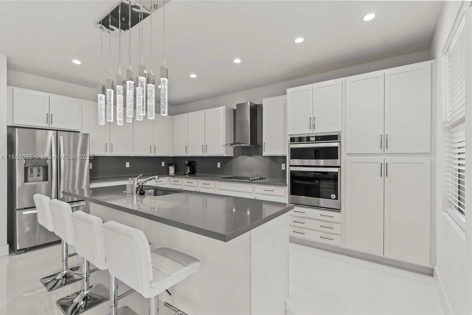 Small Image of 14841 SOUTH WEST 39TH TER, Miami Number 27