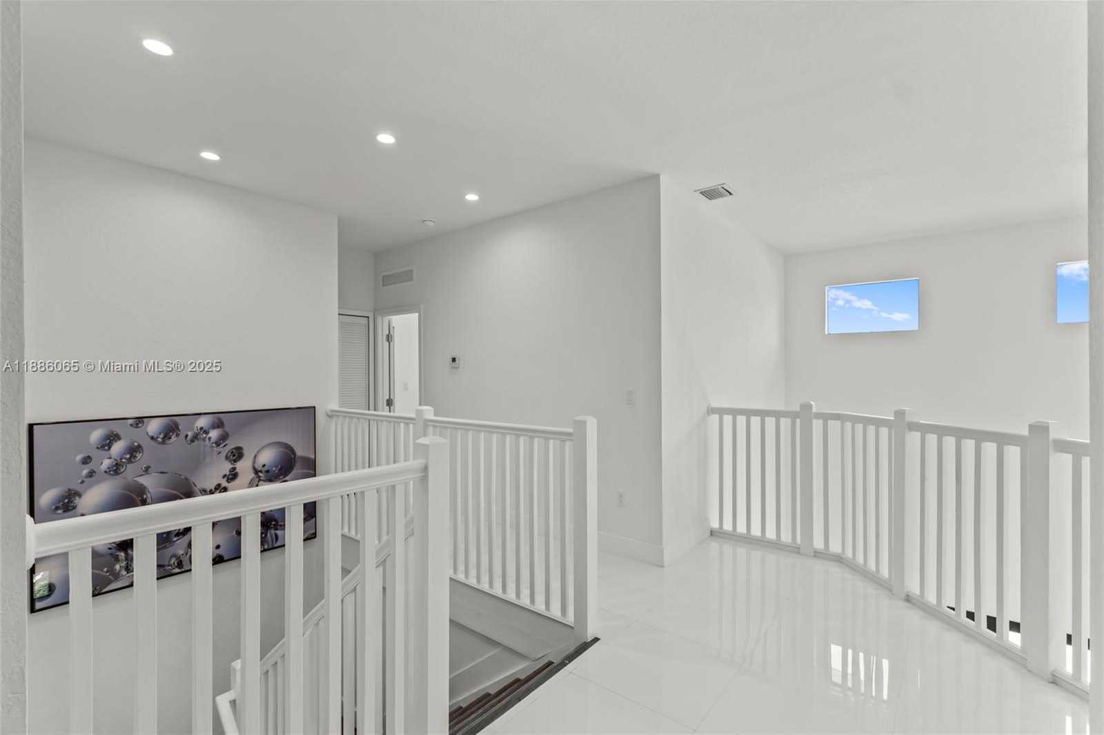 Small Image of 14841 SOUTH WEST 39TH TER, Miami Number 32