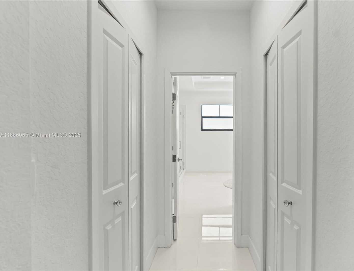 Small Image of 14841 SOUTH WEST 39TH TER, Miami Number 36