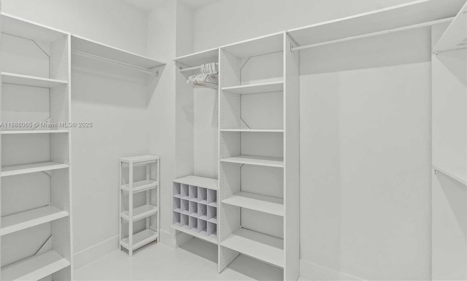 Small Image of 14841 SOUTH WEST 39TH TER, Miami Number 39