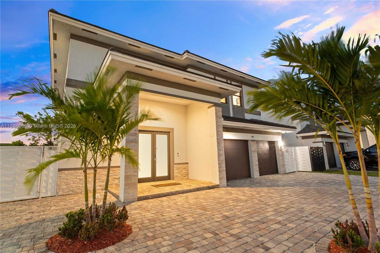 Small Image of 14841 SOUTH WEST 39TH TER, Miami Number 4