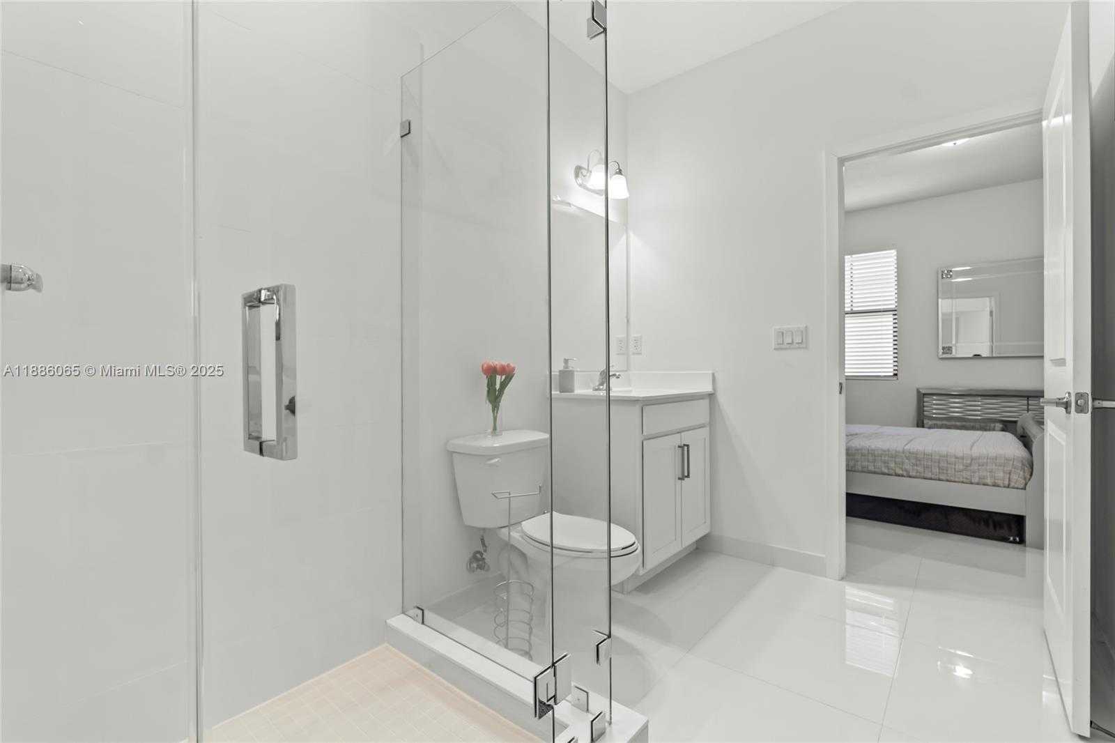 Small Image of 14841 SOUTH WEST 39TH TER, Miami Number 45