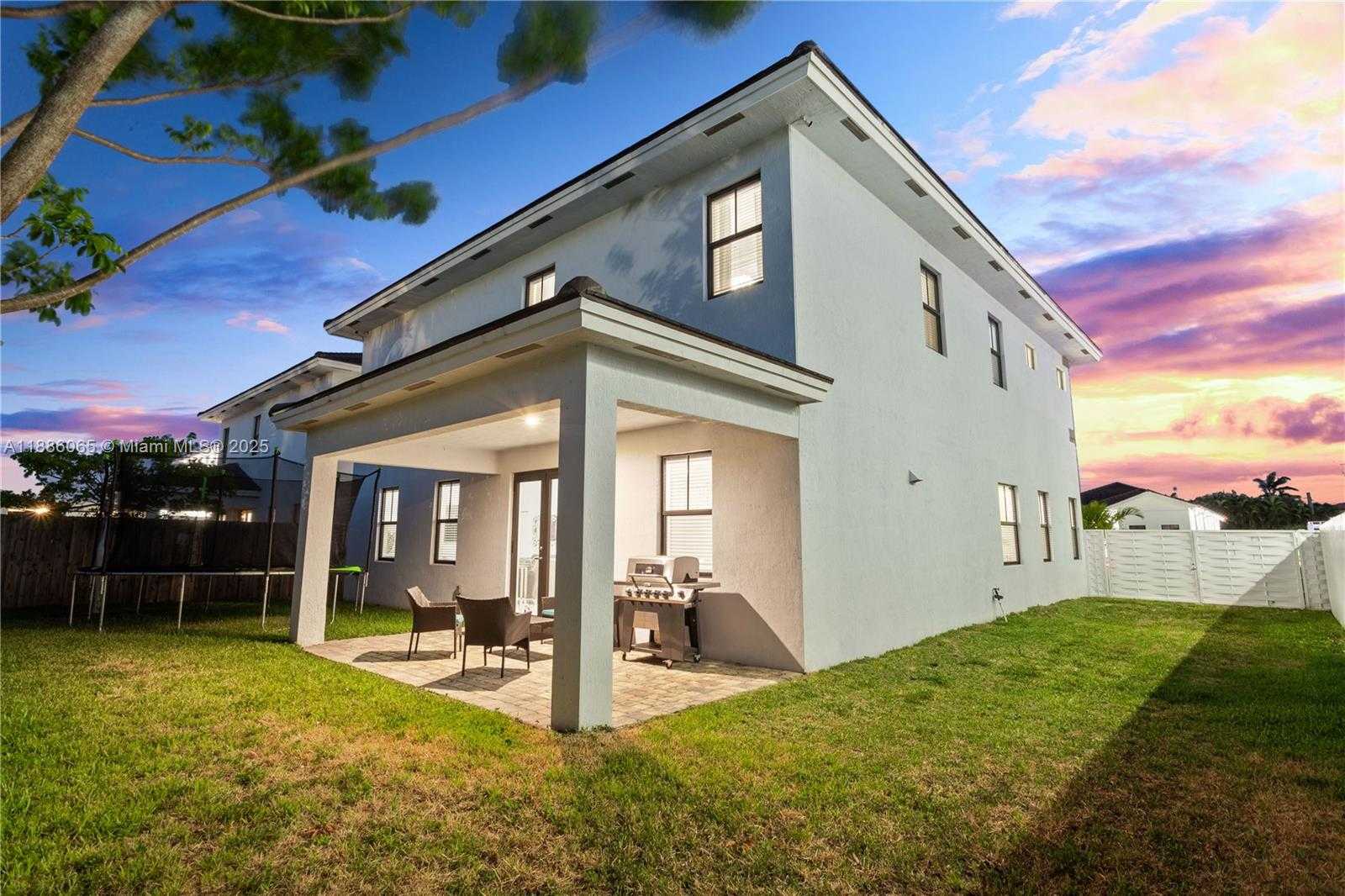 Small Image of 14841 SOUTH WEST 39TH TER, Miami Number 5