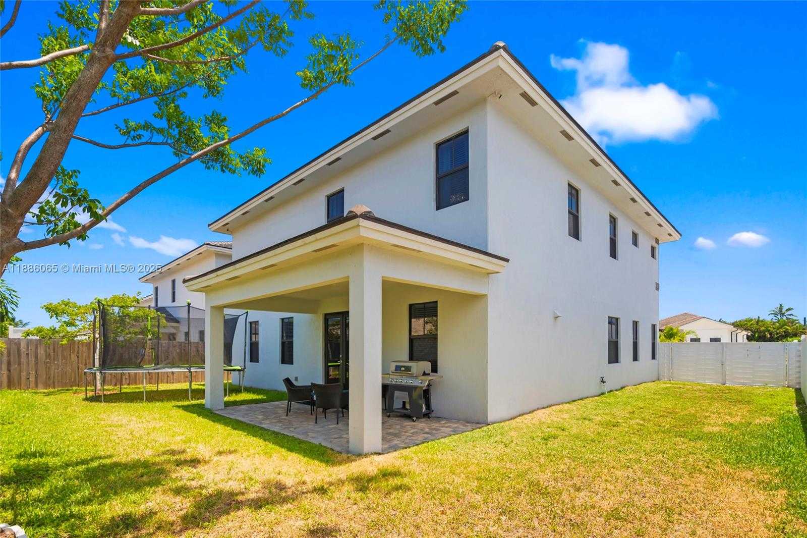 Small Image of 14841 SOUTH WEST 39TH TER, Miami Number 50