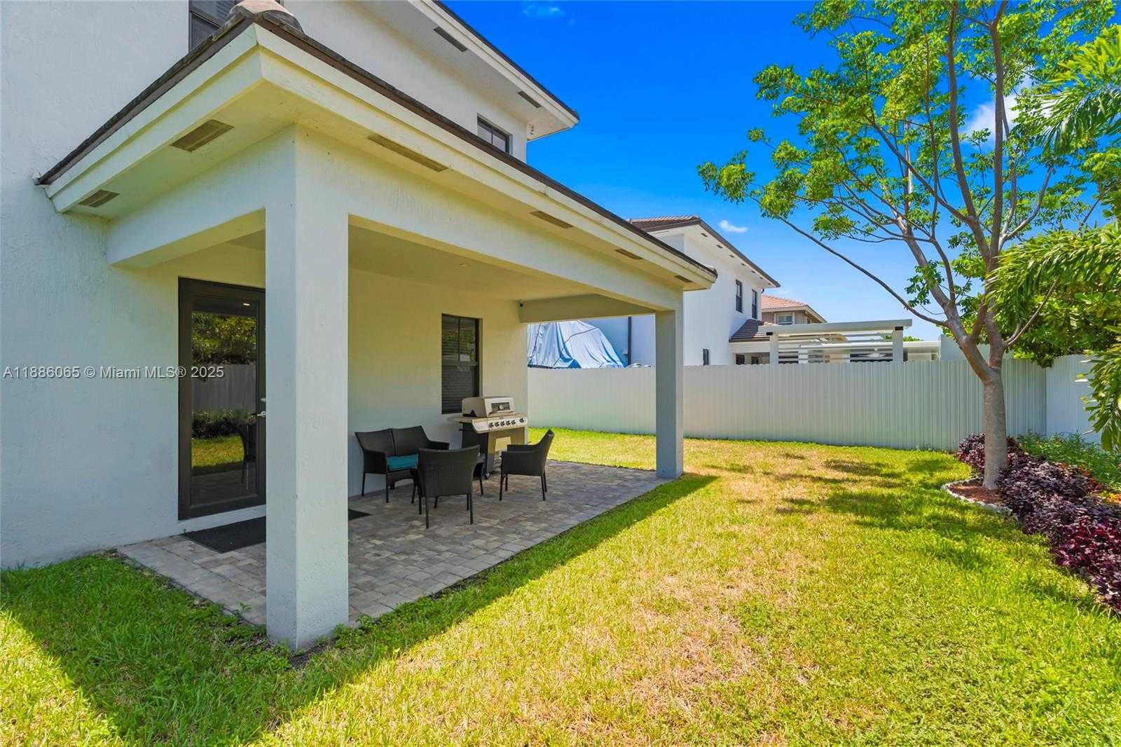 Small Image of 14841 SOUTH WEST 39TH TER, Miami Number 53